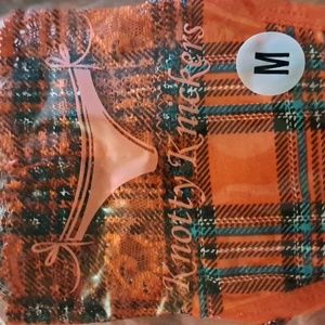 Knotty Knickers panties medium plaid NIB